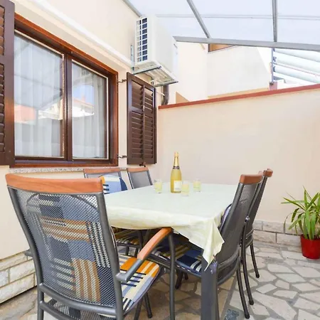 Apartment In Pula/istrien 11022 Pjescana Uvala