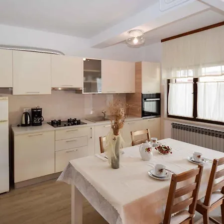 In Pula/istrien 11022 Apartment Pjescana Uvala