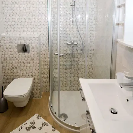 In Pula/istrien 11022 Apartment *