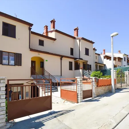 Apartment In Pula/istrien 11022 Pjescana Uvala