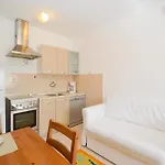 Mendikovic 11022 Apartment *